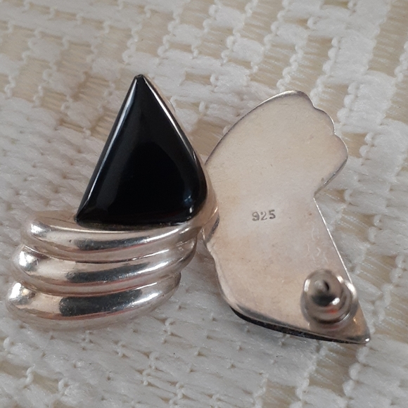 925 Sterling Silver Stud Earrings - Picture 6 of 7